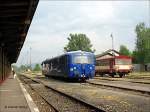 Ein 686 (ex ETA 515) als VT 42 der Hochwaldbahn unterwegs für die Sächsisch Böhmische Eisenbahn auf der  Mandaubahn  Seifhennersdorf - Zittau bei Durchfahrt in Varnsdorf (Warnsdorf), im