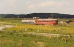Nach Unterquerung der im Hintergrund sichtbaren A6 erreicht der N 6149 im Mai 1985 den Haltepunkt Vehlberg.