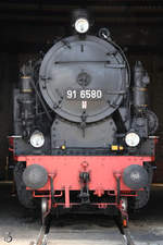 Die Dampflokomotive 91 6580 steht im Eisenbahnmuseum Arnstadt.