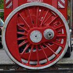 Das Treibrad einer Dampflokomotive.