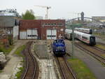 Talgo 1002 021-6  e-sel  am 20.04.2022 auf Rangierfahrt am Talgo-Werk Berlin.