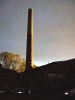Der Schornstein des Chemnitzer Heizhauses 2 kurz nach dem Unwetter am 20.05.06