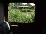 Blick aus einem Fenster der 1995 ausgemusterten Regionalbahn.