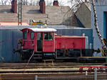 DB-Kleinlok der LG III 332 221 am 03.03.2011 als Gerät im internen Verschub bei DB Regio im Bw. Kempten. 
