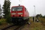 143 882-9 von DB Regio Südost (ehem. Baden-Württemberg) mit dem Anzeiger  Familientag  wurde ganztägig für Führerstandsmitfahrten im ehemaligen Bw Lutherstadt Wittenberg anlässlich der jährlichen Bahnaktionstage eingesetzt. [24.9.2017 | 11:57 Uhr]