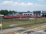 Blick auf Loks vor dem BW der Sdostbayernbahn, Mhldorf 27.8.2007