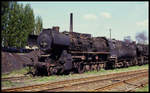 Tag der offenen Tür beim BW Staßfurt am 19.5.1991: 528180 an der Spitze eines Lokzuges.