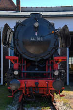 Die 1941 gebaute Dampflokomotive 44 381 war Anfang Juni 2019 im Bayerischen Eisenbahnmuseum Nördlingen zu sehen.