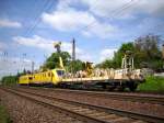 ORT 708 333-0 aus Halle/Saale und ORT 711 103-2 aus Leipzig mit Trommelwagen, bei Restarbeiten nach Fahrdrahtwechsel zwischen Wahren und Wiederitzsch am 17.05.2010.