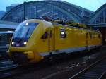 711 122-2 heute mal mit Diesel unterwegs steht hier in Berlin Ostbahnhof am 07.07.2006.