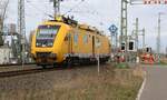 DB 711 116-4 arbeitet an / auf der Pkb. Anklam 16.03.2020. Werkstrasse Grenze DB Anlage. 