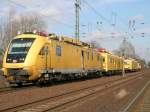 Fahrdrahtwechsel am 04.03.2009 zwischen Gaschwitz und Bhlen auf dem 3. Gleis
ORT 711 103-2 aus Leipzig, ORT 708 336-3 aus Wittenberg, ORT 708 333-0 aus Halle und Trommelwagen aus Leipzig