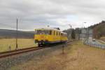 DB Netz Instandhaltung 726 002-9 + 725 002-0 als NbZ 94022 von Nebra nach Naumburg Hbf, im Unstruttal bei Reinsdorf (b Nebra); 12.03.2012