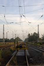 Am 18.08.2012 um 07:13 Uhr ruht die Baustelle im Bahnhof Nassenheide an der Strecke  Berlin - Rostock.