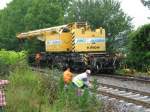 97 82 53 505 19-9 Kirow Gleisbaukran KRC 810 T der DBG Deutschen Bahn Gleisbau ein Unternehmen der DBAG am 11,09,2005 auf der KBS 995 bei Lauchheim