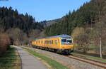 Mess NbZ 94348 (Offenburg - Bad Griesbach) mit Schublok 218 471-1 bei Ramsbach 5.3.22