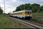 Nachschuss auf den Messzug mit Steuerwagen 011 (63 80 99-95 011-2 D-DB), zwei weiteren Messwagen und Zuglok 120 153-2 der DB Systemtechnik GmbH, der in Zscherben auf der Bahnstrecke Halle–Hann.