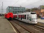 RBK 753 A (95 80 0689 753-1 D-RBK) + DB Netz Notfalltechnik 60 80 99-11 036-3 EHG 388, abgestellt in Kassel Hbf; 04.04.2012