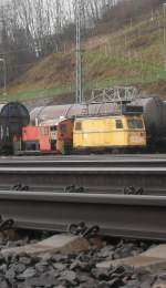 Klv61-9120 und eine Kf II,wessen Nummer mir unbekannt ist,am 12.12.10 in Linz am Rhein.