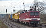 DeltaRail GmbH, Frankfurt (Oder) mit  243 559-2  [NVR-Nummer: 91 80 6143 559-3 D-DELTA] mit dem Schienenschleifzug von SPENO INTERNATIONAL Typ RR 16 MS-13 + Begleitwagen Durchfahrt am 17.12.19 Bf.