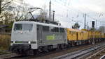 RailAdventure GmbH, München [D] mit  111 210-1  [NVR-Nummer: 91 80 6111 210-1 D-RADVE] kam heute als Überführungslok eines SPENO Schienenschleifzuges (Schienenschleifeinheit SPENO RR 32