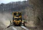 97 16 44 001 17-6 des DB Netz AG Maschinenpool am 13.04.2013 in Amberg-Neumhle bei Stopfarbeiten.