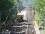 Am 08.06.14 konnte man von einer Brücke Schotterarbeiten in Maintal West Beobachten 