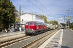 215 021-7 und 215 455-4 durchqueren mit einem Unkrautvernichtungszug den Bahnhof Kamen (14.09.2021)