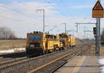 Diese Stopfmaschine der DB Bahnbau Gruppe wurde am 20.02.2026 in Rodleben von der 249 052 Richtung Ro�lau �berf�hrt.