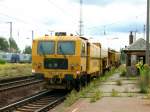 Nachschuss auf 203 312 samt Gleisbauzug am 18.08.08 in Grokorbetha.