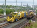 Abgestellt im Hofer Hauptbahnhof waren am 15.05.2014 eine Verteil-und eine Stopfmaschine von Plasser und Theurer.