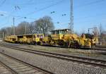 Plaesser & Theurer SSP 110 SW Schotterplaniermaschine und Unimat 08-475/4S Universalstopfmaschine im Bahnhof Hürth-Kalscheuren - 12.03.2015