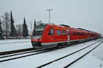 Abfahrt nach München - Ende November 2023 setzte sich der Dieseltriebzug 612 083 am Hauptbahnhof in Kempten in Bewegung.