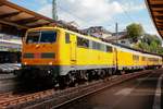 DB 111 059-2 mit Netz Instandhaltung in Wuppertal Hbf, August 2020.