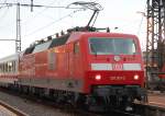 120 501-2 steht am 17.09.07 mit IC 2163 von Karlsruhe HBF nach Nrnberg HBF auf Gleis 2 des Aalener Bahnhofs.