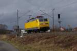 120 502 ist am 20.03.2013 in Gundelsdorf auf der Frankenwaldbahn unterwegs.