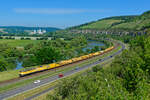 Gleich drei Oldtimer in einem Bild! 216 032 und 212 107 Wiebe mit einem Umbauzug bei Himmelstadt Richtung Würzburg.