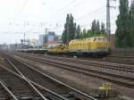 Mit einem Schnellumbauzug war am 04.07.2009 die 229 181-3 von DB Netzinstandsetzung in Bereich des ehemaligen Bw Hannover Ost im Einsatz