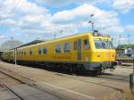 Dreiteiler Messzugtriebwagen der Baureihe 720-001 am 10.8.2005 in Karlsruhe Hbf.