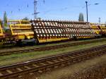 Wagen mit Herz. Weichentransportwagen Vas 80 85  98-8 355-4 der Fa. Euroswitch, abgestellt am 21.04.2011 im Bf Oranienburg.