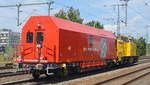 DB Netz Notfalltechnik Wagen (Hilfszug) (D-DB 99 80 9370 038-8) am Haken von  203 311-6   am 03.09.20 Bf. Golm (Potsdam).