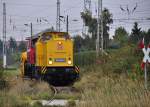 203 307 bringt die Priorter Schneefrse am 08.10.2010 zum Bahnstromwerk Stralsund