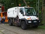 VGF Mercedes Benz Unimog U500 Kehrmaschine am Tag der Offenen Tür im Straßenbahn Museum in Frankfurt Schwanheim am 20.08.17