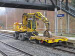 Am 24.April 2022 wurde auf dem Bahnhof Gehlberg gebaut,auch ein Zweiwegebagger kam zum Einsatz.