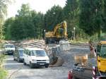 Verschiebung der neuen Eisenbahn Brcke in Freienohl. 2 Wege Bagger kurz vor dem Freienohler Tunnel.