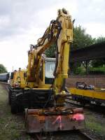 Ein Terex Zweiwege Bagger beim 150 Jahr Feier der Hafenbahn Frankfurt am Main beim 11.07.09 