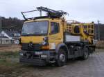 Zweiwegefahrzeug mit Stromabnehmer,am 02.Dezember 2011,auf der Ladestrae von Lietzow.