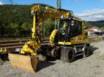STRABAG Rail Liebherr 922 Litronic am 27.09.15 in Neckargemünd