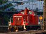 362 540-7 rangiert im ersten Sonnenlicht auf dem Aachener Hbf