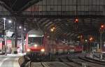 RE10437 nach Dortmund mit Schublok 111 015-4 in Aachen Hbf, 31.10.10